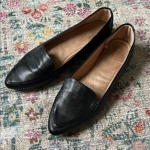 Old Navy Black Flats Sleek Pointed Toe Loafers
